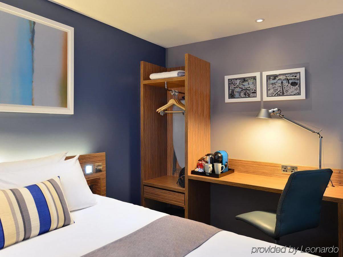 Travelodge Farringdon London Exterior photo